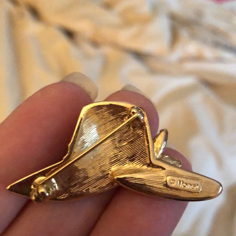 Gold colored Rhinestone covered hat pin - Picture 2 of 5